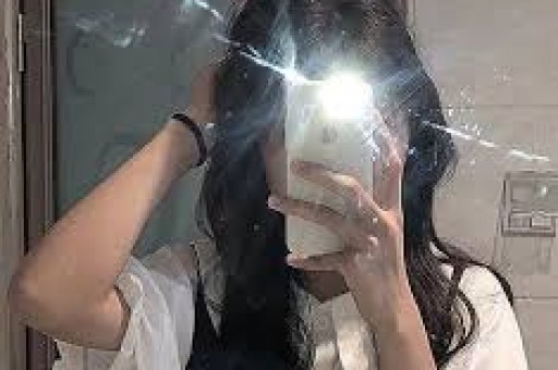 他是国家一级演员二婚娶小妻子把丧子的岳父母当亲生父母孝顺